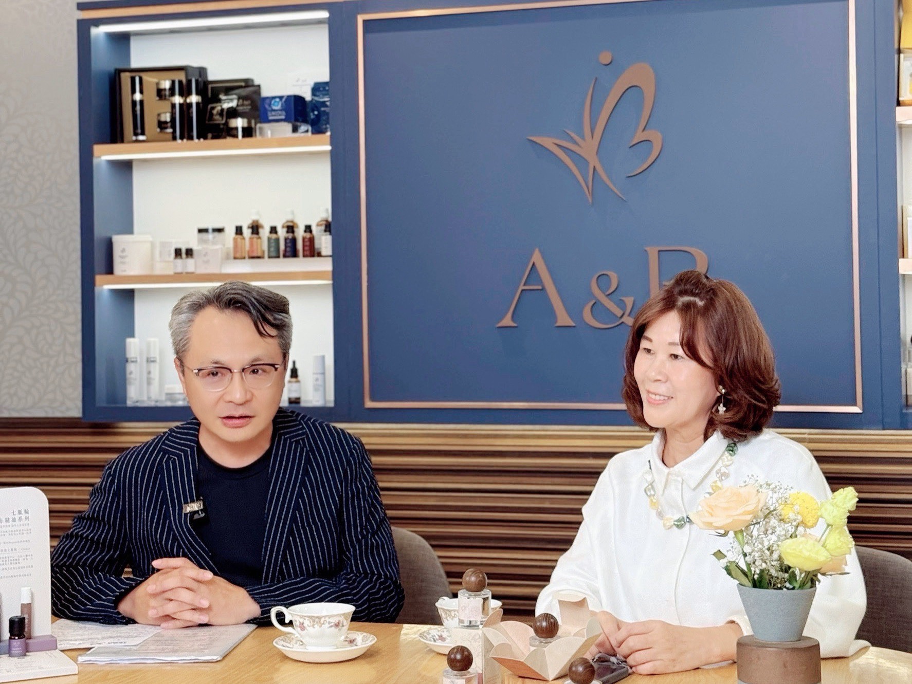 龍達 陳艿葳副董事長 與台灣精品協會 尤子彥總監進行深度訪談